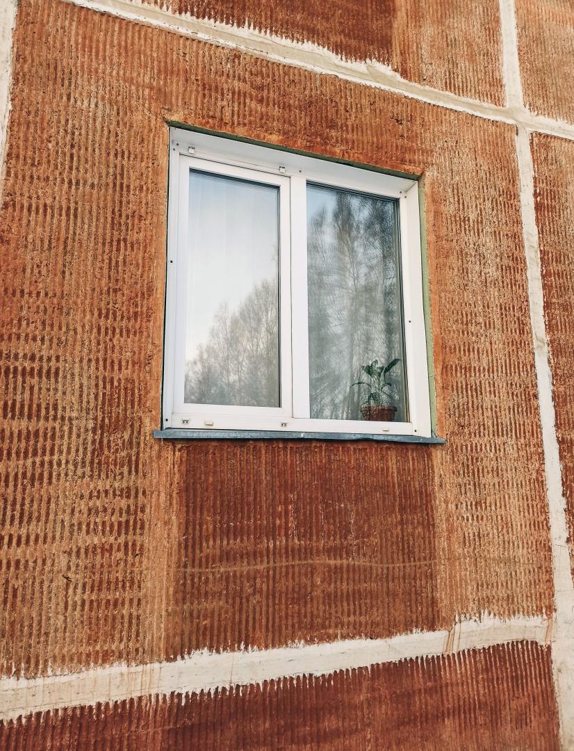 Plasa din fibră de sticlă &icirc;n termoizolații; ce rol are și cum se montează