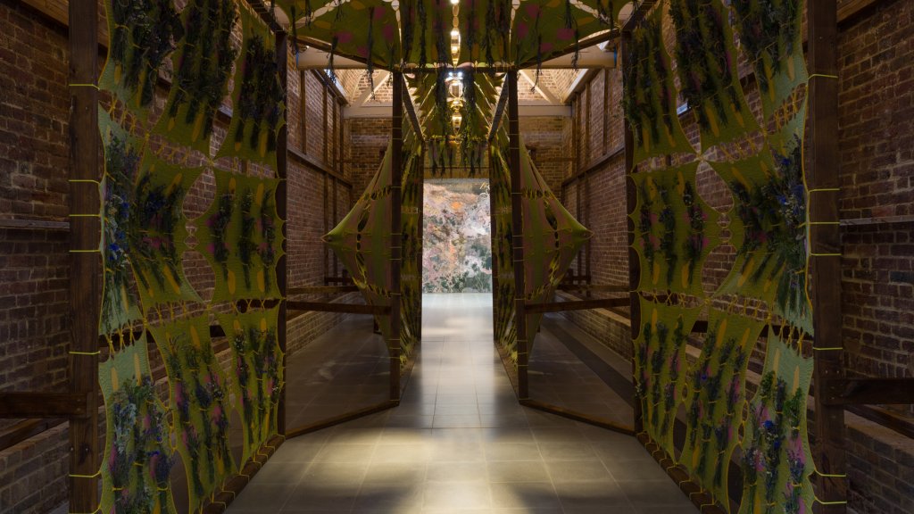 Ikum, o instalație de artă a plantelor vindecătoare